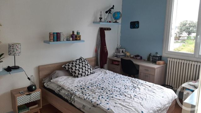 Appartement F3 à vendre - 3 pièces - 70.0 m2 - AURILLAC - 15 - AUVERGNE - Century 21 Pradel Immobilier Appartement F3 à vendre - 3 pièces - 70.0 m2 - AURILLAC - 15 - AUVERGNE - Century 21 Pradel Immobilier