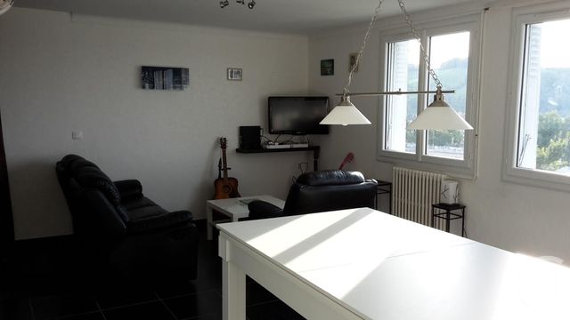Appartement F3 à vendre - 3 pièces - 70.0 m2 - AURILLAC - 15 - AUVERGNE - Century 21 Pradel Immobilier Appartement F3 à vendre - 3 pièces - 70.0 m2 - AURILLAC - 15 - AUVERGNE - Century 21 Pradel Immobilier