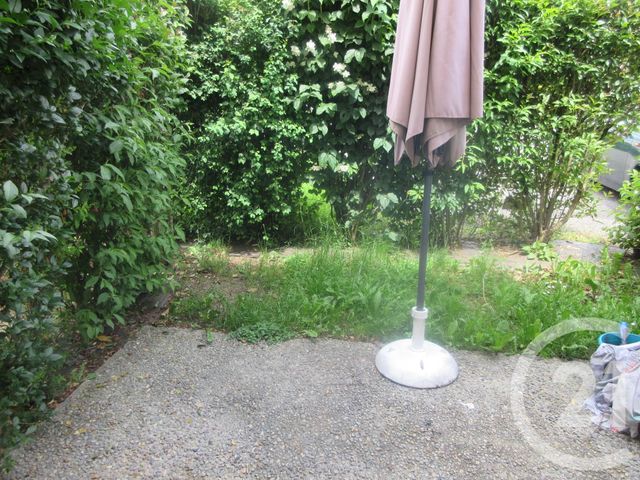 Appartement T3 à louer - 4 pièces - 55.21 m2 - ARPAJON SUR CERE - 15 - AUVERGNE - Century 21 Pradel Immobilier Appartement T3 à louer - 4 pièces - 55.21 m2 - ARPAJON SUR CERE - 15 - AUVERGNE - Century 21 Pradel Immobilier