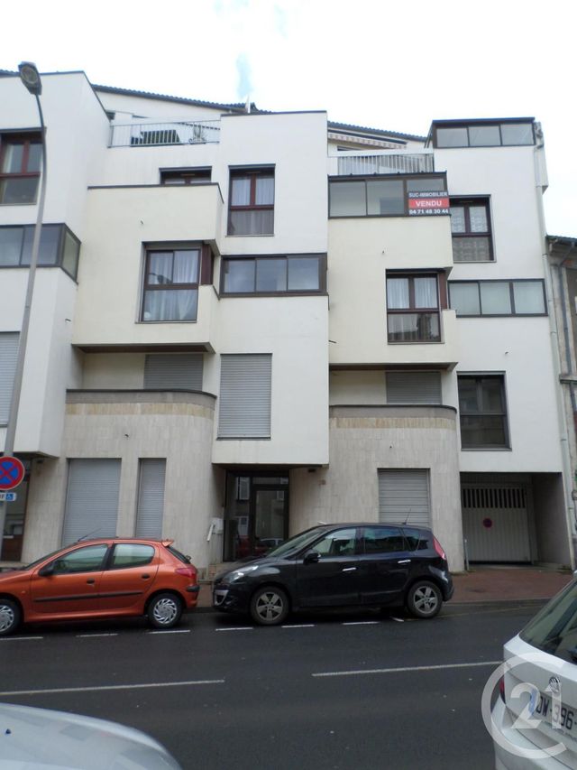 Appartement T1 à louer - 1 pièce - 29.0 m2 - AURILLAC - 15 - AUVERGNE - Century 21 Pradel Immobilier Appartement T1 à louer - 1 pièce - 29.0 m2 - AURILLAC - 15 - AUVERGNE - Century 21 Pradel Immobilier
