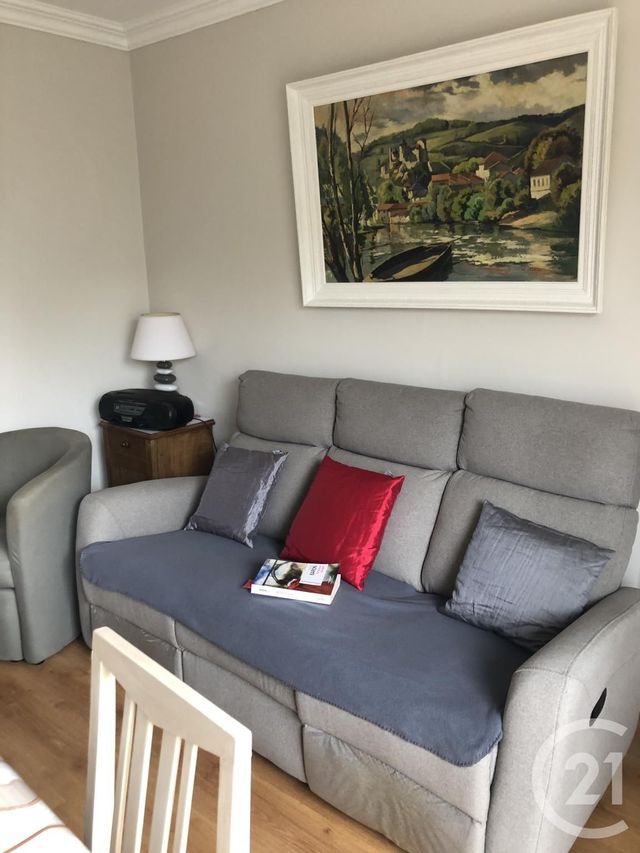 appartement à vendre - 4 pièces - 74.0 m2 - AURILLAC - 15 - AUVERGNE - Century 21 Pradel Immobilier appartement à vendre - 4 pièces - 74.0 m2 - AURILLAC - 15 - AUVERGNE - Century 21 Pradel Immobilier