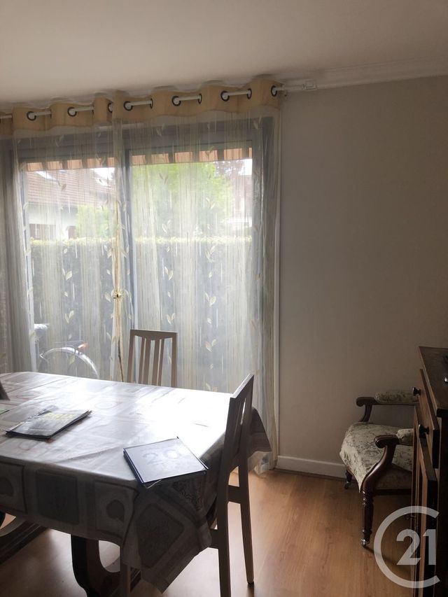 appartement à vendre - 4 pièces - 74.0 m2 - AURILLAC - 15 - AUVERGNE - Century 21 Pradel Immobilier appartement à vendre - 4 pièces - 74.0 m2 - AURILLAC - 15 - AUVERGNE - Century 21 Pradel Immobilier