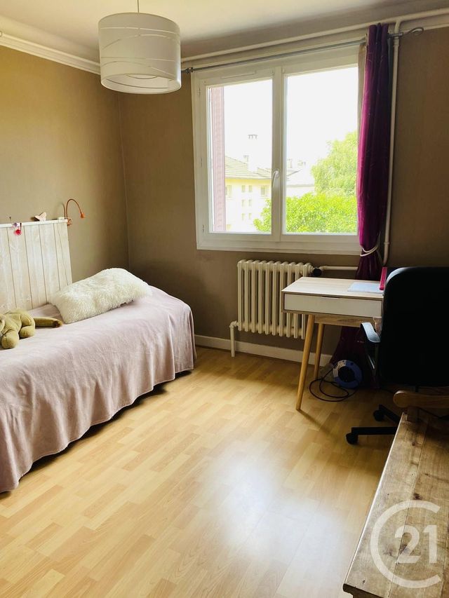 maison à vendre - 7 pièces - 129.0 m2 - AURILLAC - 15 - AUVERGNE - Century 21 Pradel Immobilier maison à vendre - 7 pièces - 129.0 m2 - AURILLAC - 15 - AUVERGNE - Century 21 Pradel Immobilier