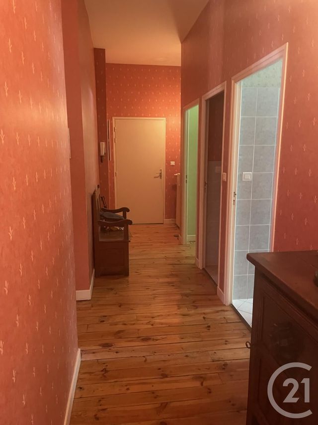 Afficher la photo en grand Appartement F6 à vendre - 6 pièces - 114.0 m2 - AURILLAC - 15 - AUVERGNE - Century 21 Pradel Immobilier
