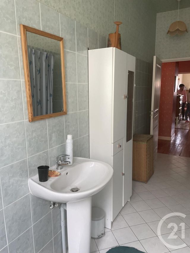 Afficher la photo en grand Appartement F6 à vendre - 6 pièces - 114.0 m2 - AURILLAC - 15 - AUVERGNE - Century 21 Pradel Immobilier