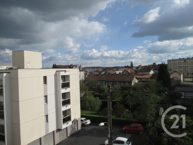 Afficher la photo en grand Appartement T3 à louer - 3 pièces - 63.46 m2 - AURILLAC - 15 - AUVERGNE - Century 21 Pradel Immobilier