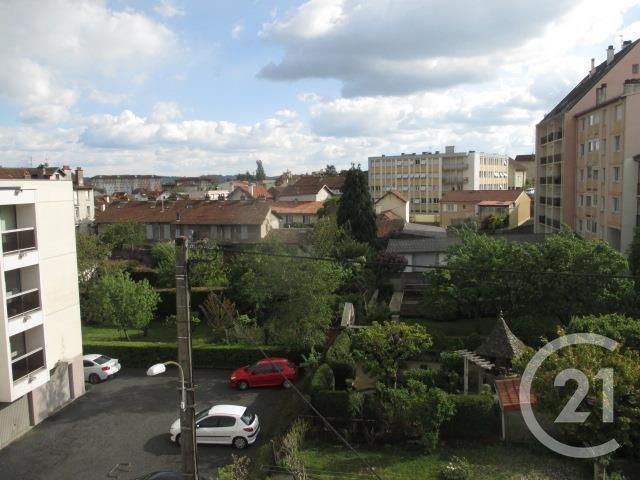 Afficher la photo en grand Appartement T3 à louer - 3 pièces - 63.46 m2 - AURILLAC - 15 - AUVERGNE - Century 21 Pradel Immobilier