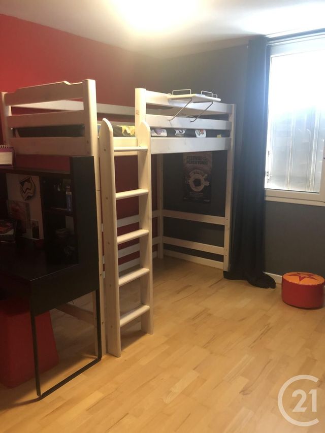 Afficher la photo en grand Appartement F3 à vendre - 3 pièces - 72.0 m2 - AURILLAC - 15 - AUVERGNE - Century 21 Pradel Immobilier