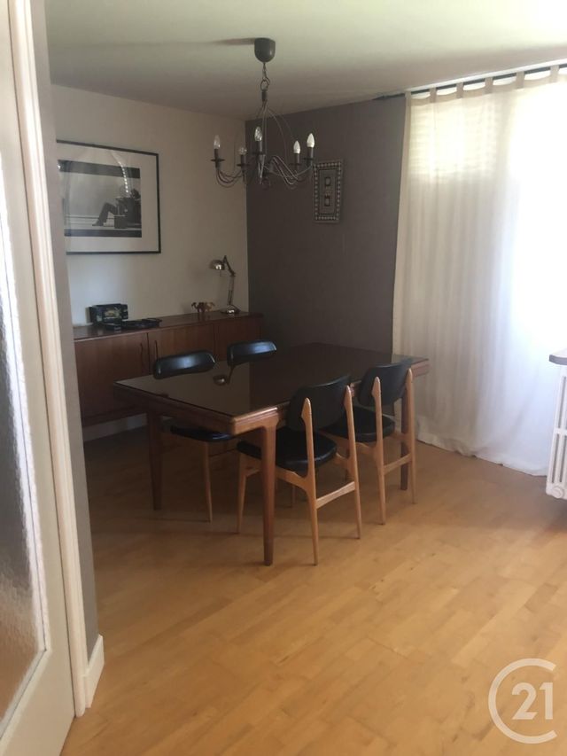 Afficher la photo en grand Appartement F3 à vendre - 3 pièces - 72.0 m2 - AURILLAC - 15 - AUVERGNE - Century 21 Pradel Immobilier