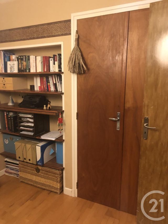 Afficher la photo en grand Appartement F3 à vendre - 3 pièces - 72.0 m2 - AURILLAC - 15 - AUVERGNE - Century 21 Pradel Immobilier