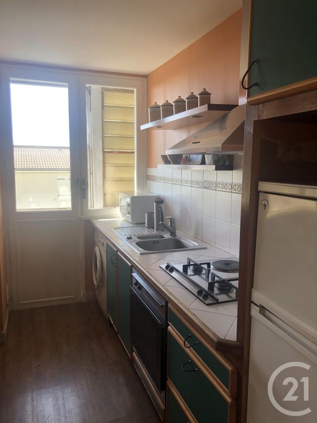 Afficher la photo en grand Appartement F3 à vendre - 3 pièces - 72.0 m2 - AURILLAC - 15 - AUVERGNE - Century 21 Pradel Immobilier