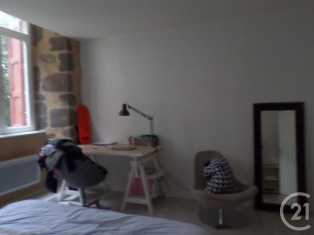 Afficher la photo en grand Appartement T2 à louer - 2 pièces - 64.0 m2 - AURILLAC - 15 - AUVERGNE - Century 21 Pradel Immobilier
