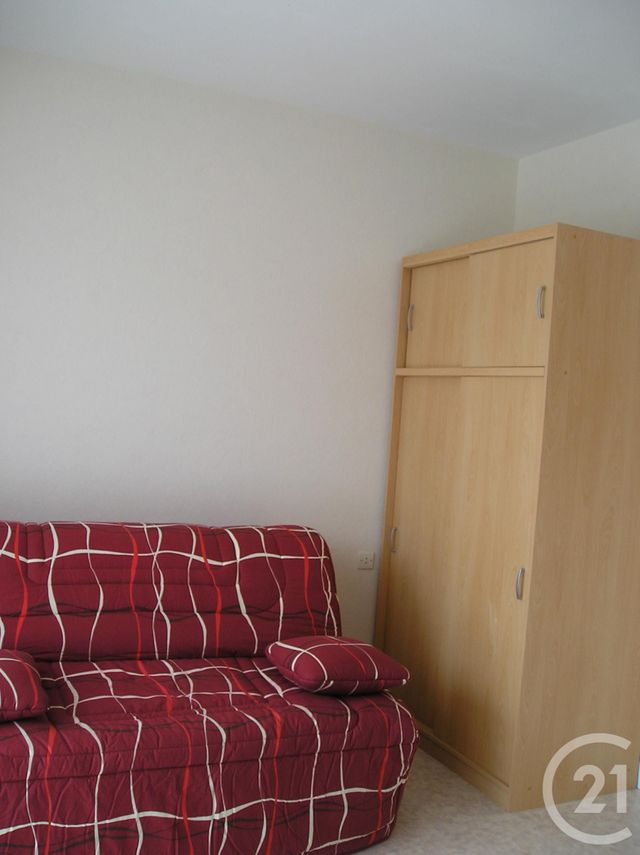 Afficher la photo en grand Appartement T1 à louer - 1 pièce - 17.0 m2 - AURILLAC - 15 - AUVERGNE - Century 21 Pradel Immobilier