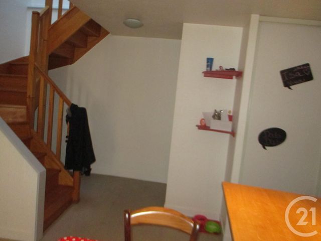 Afficher la photo en grand appartement à louer - 3 pièces - 60.0 m2 - AURILLAC - 15 - AUVERGNE - Century 21 Pradel Immobilier