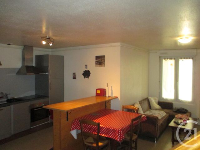 Afficher la photo en grand appartement à louer - 3 pièces - 60.0 m2 - AURILLAC - 15 - AUVERGNE - Century 21 Pradel Immobilier