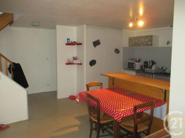 Afficher la photo en grand appartement à louer - 3 pièces - 60.0 m2 - AURILLAC - 15 - AUVERGNE - Century 21 Pradel Immobilier