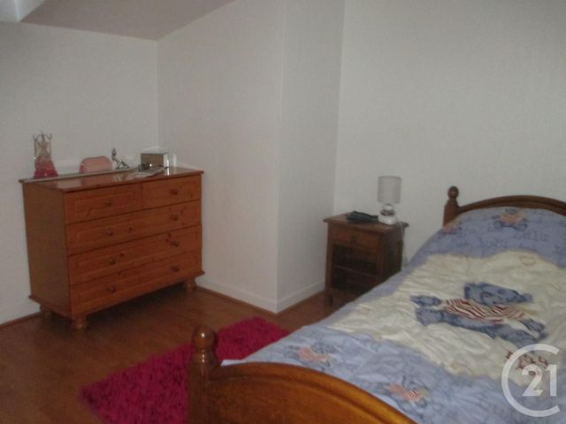 Afficher la photo en grand appartement à louer - 3 pièces - 60.0 m2 - AURILLAC - 15 - AUVERGNE - Century 21 Pradel Immobilier