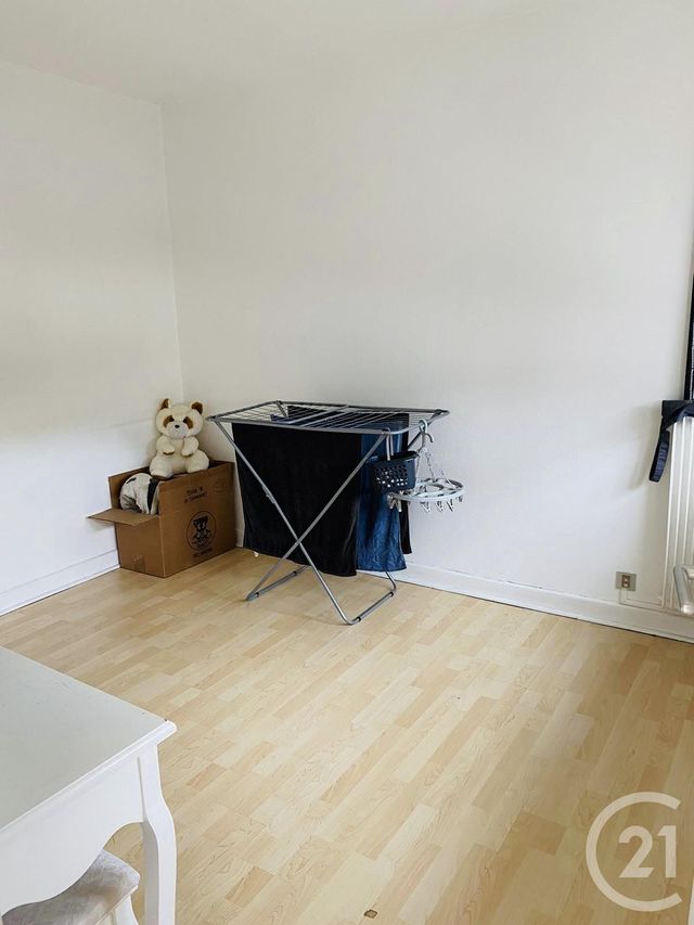 Afficher la photo en grand Appartement F3 à vendre - 3 pièces - 56.0 m2 - AURILLAC - 15 - AUVERGNE - Century 21 Pradel Immobilier