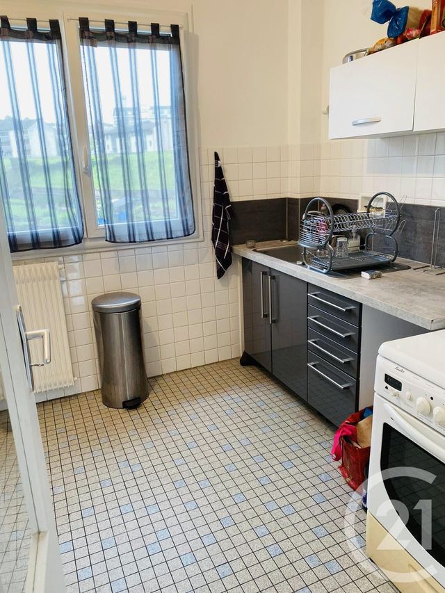Afficher la photo en grand Appartement F3 à vendre - 3 pièces - 56.0 m2 - AURILLAC - 15 - AUVERGNE - Century 21 Pradel Immobilier