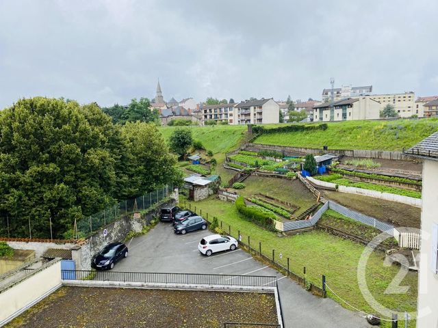 Afficher la photo en grand Appartement F3 à vendre - 3 pièces - 56.0 m2 - AURILLAC - 15 - AUVERGNE - Century 21 Pradel Immobilier