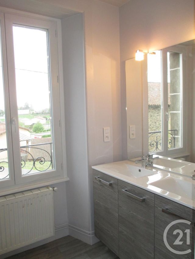 Afficher la photo en grand maison à louer - 6 pièces - 190.0 m2 - YTRAC - 15 - AUVERGNE - Century 21 Pradel Immobilier