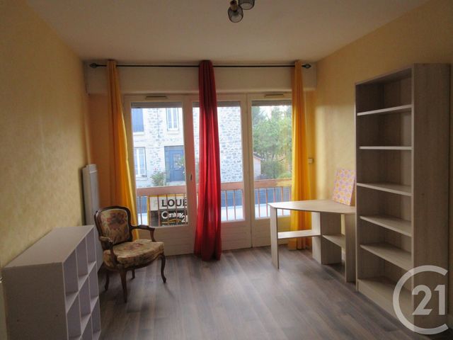 Afficher la photo en grand Appartement T1 à louer - 1 pièce - 28.0 m2 - AURILLAC - 15 - AUVERGNE - Century 21 Pradel Immobilier
