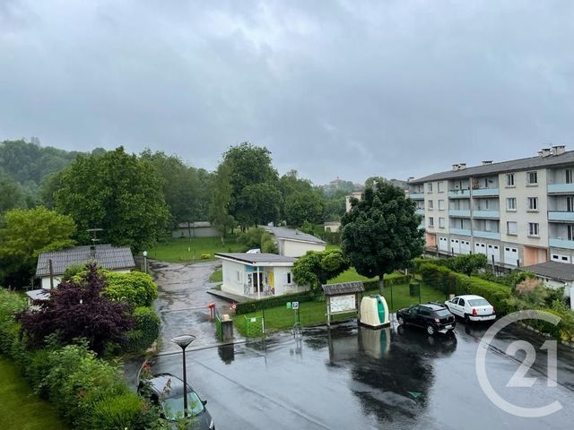 Afficher la photo en grand Appartement F4 à vendre - 4 pièces - 68.0 m2 - AURILLAC - 15 - AUVERGNE - Century 21 Pradel Immobilier