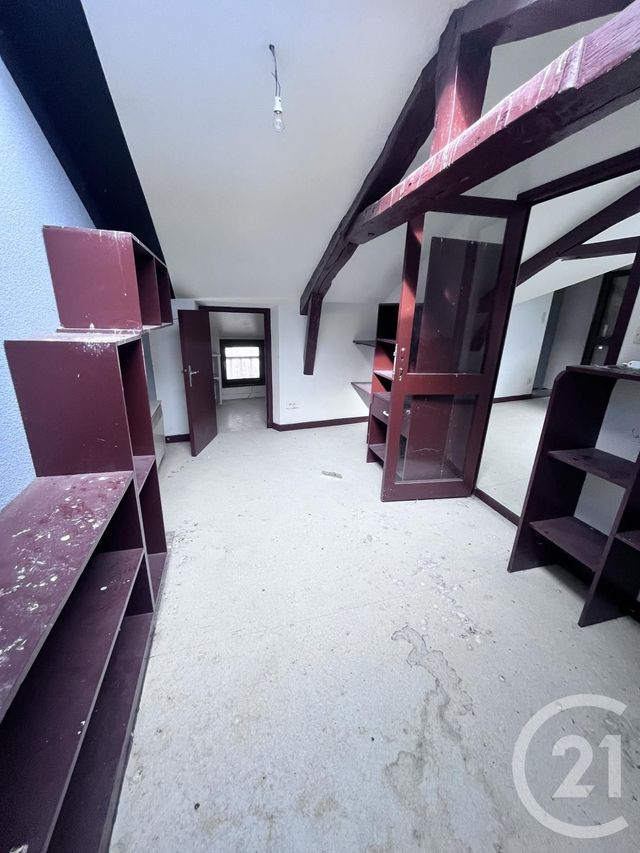 Appartement T3 à vendre - 5 pièces - 61.13 m2 - AURILLAC - 15 - AUVERGNE - Century 21 Pradel Immobilier