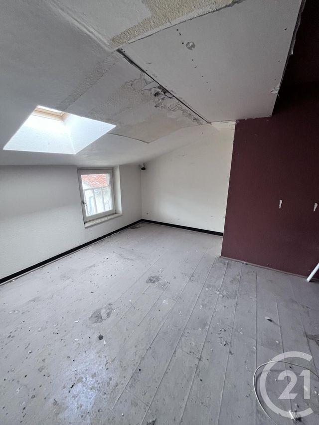 Appartement T3 à vendre - 5 pièces - 61.13 m2 - AURILLAC - 15 - AUVERGNE - Century 21 Pradel Immobilier