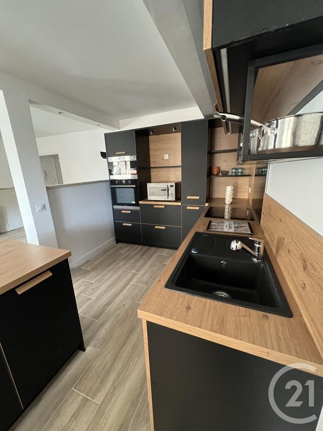 Appartement F4 à vendre - 4 pièces - 87.0 m2 - AURILLAC - 15 - AUVERGNE - Century 21 Pradel Immobilier