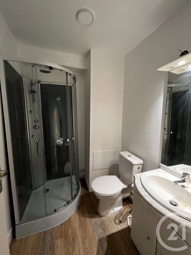Studio à louer - 1 pièce - 17.0 m2 - AURILLAC - 15 - AUVERGNE - Century 21 Pradel Immobilier