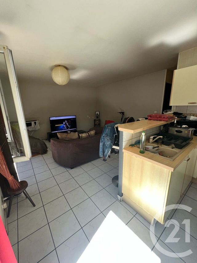 Appartement F2 à vendre - 2 pièces - 52.0 m2 - ARPAJON SUR CERE - 15 - AUVERGNE - Century 21 Pradel Immobilier