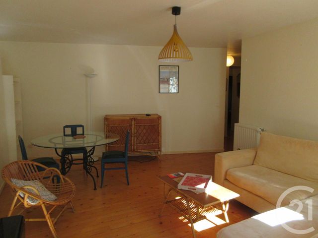 Appartement T3 à louer - 3 pièces - 74.67 m2 - AURILLAC - 15 - AUVERGNE - Century 21 Pradel Immobilier