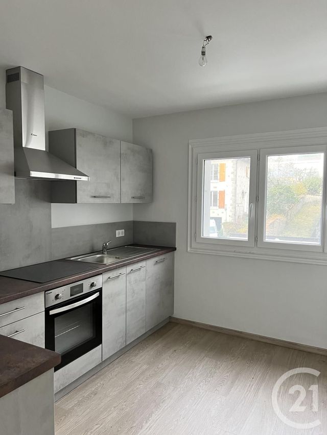 Appartement T3 à louer - 3 pièces - 64.0 m2 - AURILLAC - 15 - AUVERGNE - Century 21 Pradel Immobilier