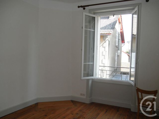 Appartement T2 à louer - 2 pièces - 38.0 m2 - 15 - AUVERGNE - Century 21 Pradel Immobilier