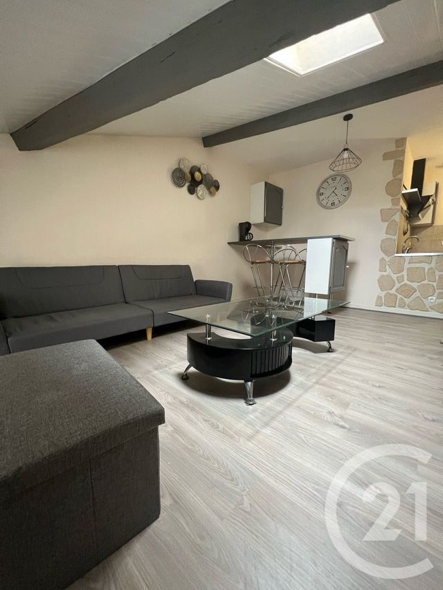 Appartement F2 à vendre - 2 pièces - 28.0 m2 - AURILLAC - 15 - AUVERGNE - Century 21 Pradel Immobilier