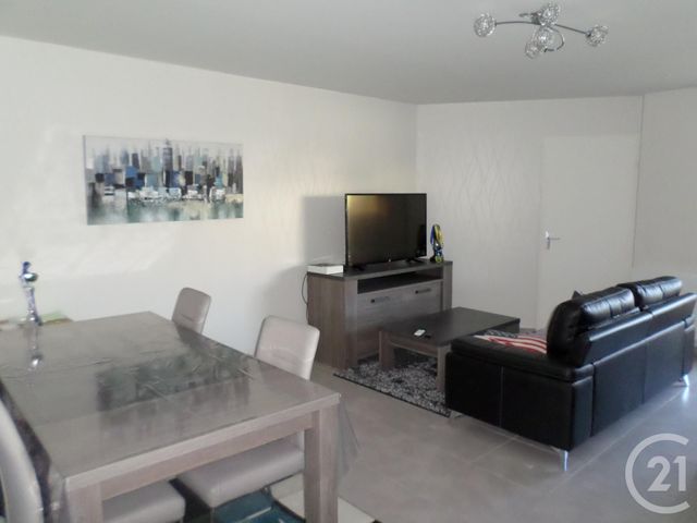 Appartement T2 à louer ARPAJON SUR CERE
