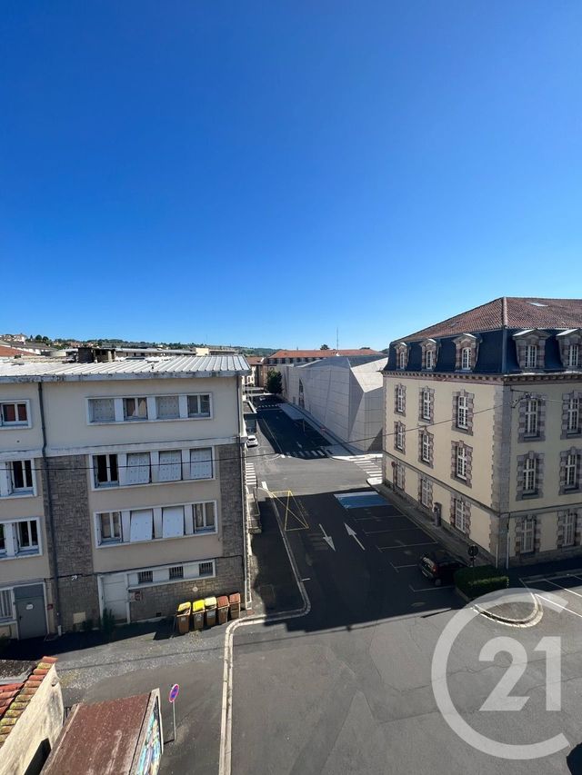 Appartement F4 à vendre - 4 pièces - 88.32 m2 - AURILLAC - 15 - AUVERGNE - Century 21 Pradel Immobilier
