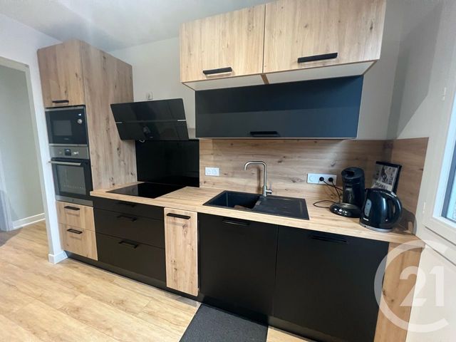 Appartement F4 à vendre - 4 pièces - 88.32 m2 - AURILLAC - 15 - AUVERGNE - Century 21 Pradel Immobilier