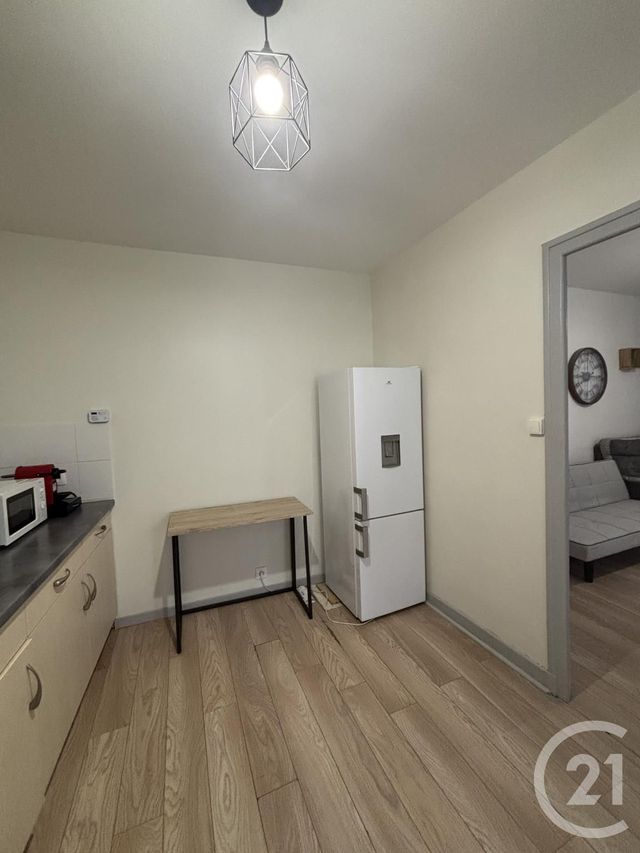 Afficher la photo en grand Appartement T3 à vendre - 2 pièces - 51.0 m2 - AURILLAC - 15 - AUVERGNE - Century 21 Pradel Immobilier