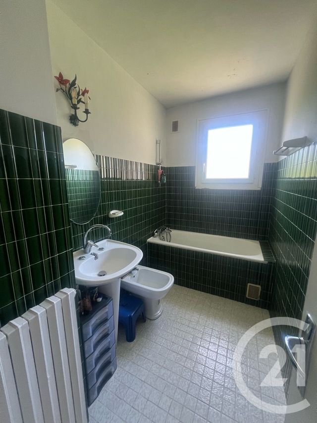 maison à vendre - 5 pièces - 108.0 m2 - VIC SUR CERE - 15 - AUVERGNE - Century 21 Pradel Immobilier