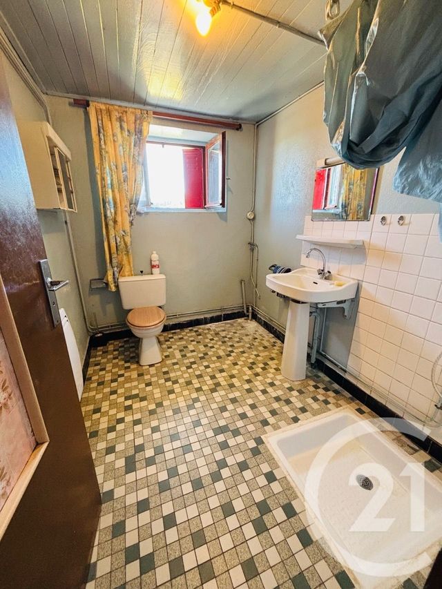 maison à vendre - 5 pièces - 94.0 m2 - CARLAT - 15 - AUVERGNE - Century 21 Pradel Immobilier