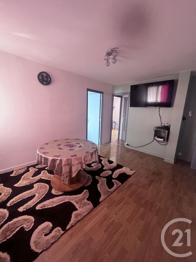 Appartement T4 à vendre - 5 pièces - 66.67 m2 - AURILLAC - 15 - AUVERGNE - Century 21 Pradel Immobilier