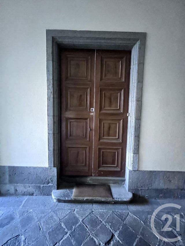 Afficher la photo en grand Appartement Studio à vendre - 2 pièces - 16.94 m2 - AURILLAC - 15 - AUVERGNE - Century 21 Pradel Immobilier