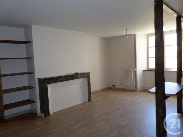 Appartement T3 à louer - 3 pièces - 71.0 m2 - AURILLAC - 15 - AUVERGNE - Century 21 Pradel Immobilier