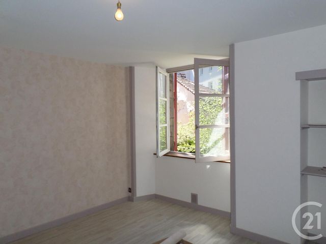 Appartement T3 à louer - 3 pièces - 71.0 m2 - AURILLAC - 15 - AUVERGNE - Century 21 Pradel Immobilier