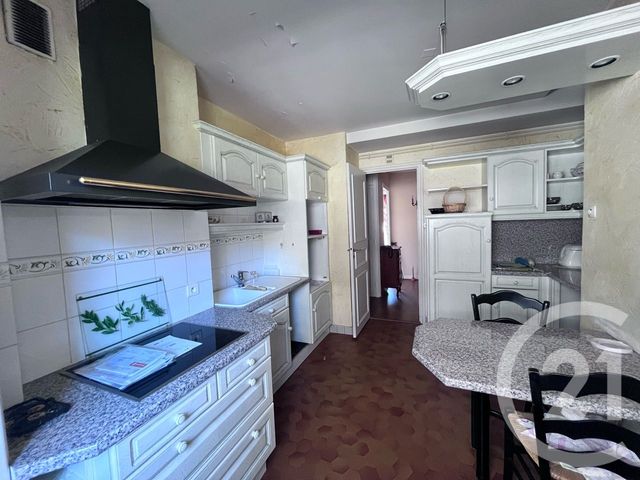 Afficher la photo en grand Appartement T4 à vendre - 5 pièces - 123.02 m2 - AURILLAC - 15 - AUVERGNE - Century 21 Pradel Immobilier