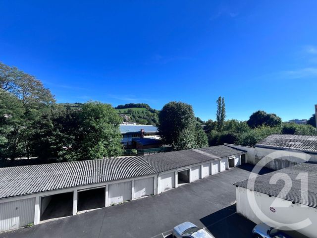 Afficher la photo en grand Appartement T4 à vendre - 5 pièces - 123.02 m2 - AURILLAC - 15 - AUVERGNE - Century 21 Pradel Immobilier