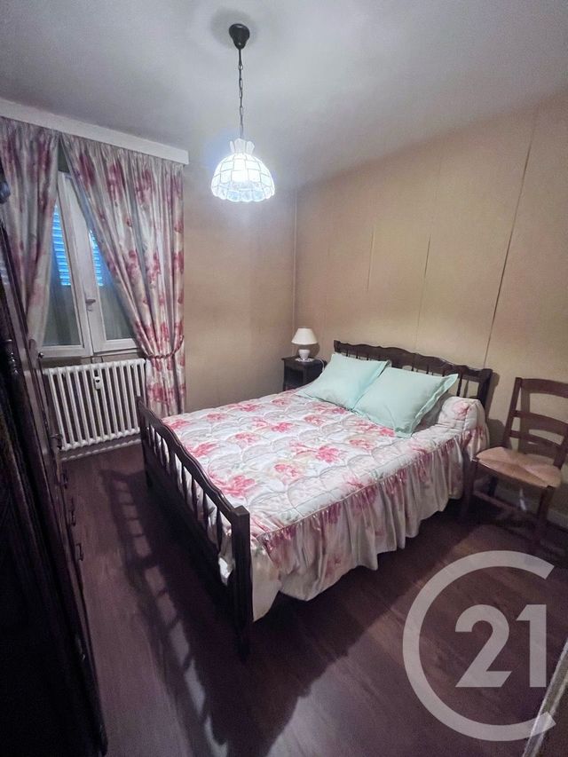 Afficher la photo en grand Appartement T4 à vendre - 5 pièces - 123.02 m2 - AURILLAC - 15 - AUVERGNE - Century 21 Pradel Immobilier