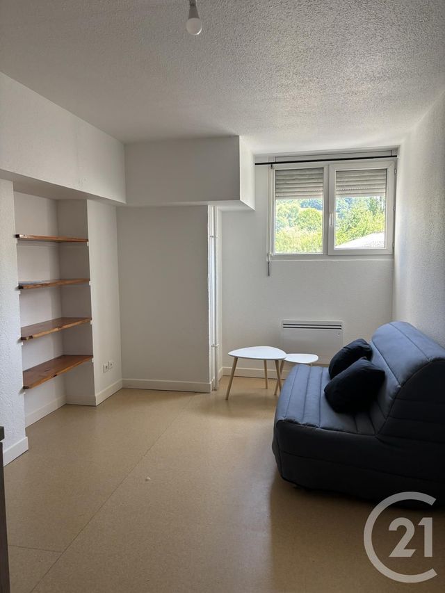 Appartement Studio à louer - 1 pièce - 22.0 m2 - AURILLAC - 15 - AUVERGNE - Century 21 Pradel Immobilier